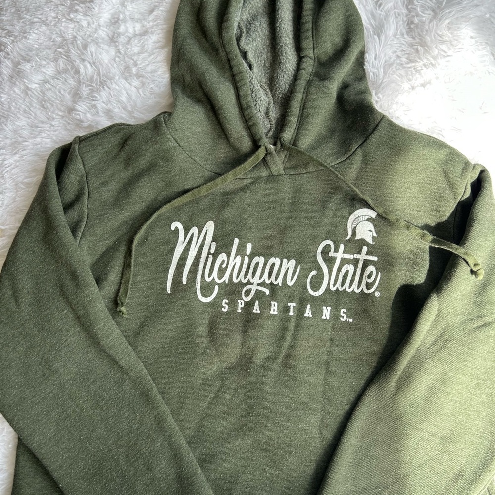 Blue 84 • Medium • MSU